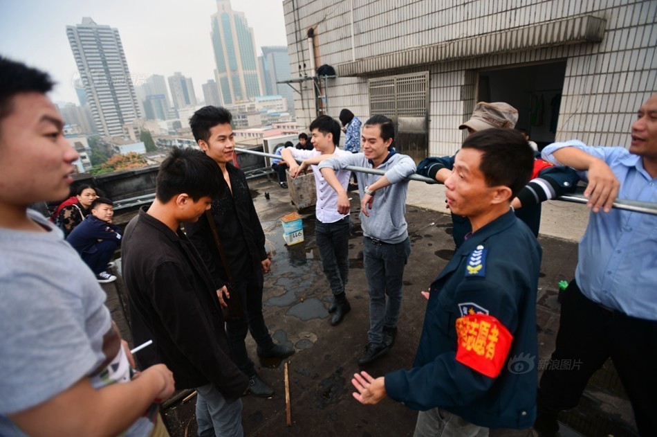 附近招聘保安_六安商场保安公司服务费用(2)