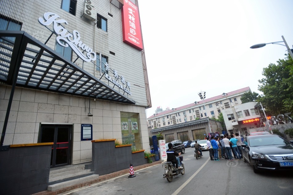 营业部老总跳楼_跳楼图片