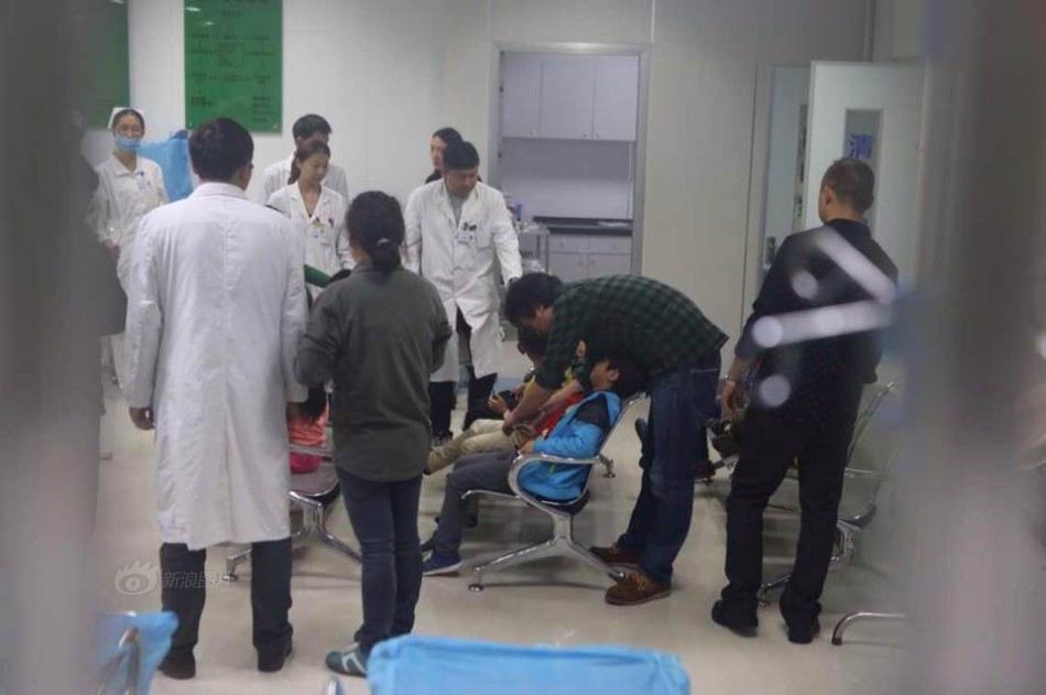 昆明明通小学发生踩踏事件