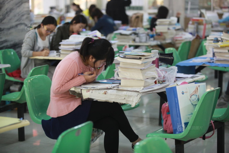 春日棋牌娱乐