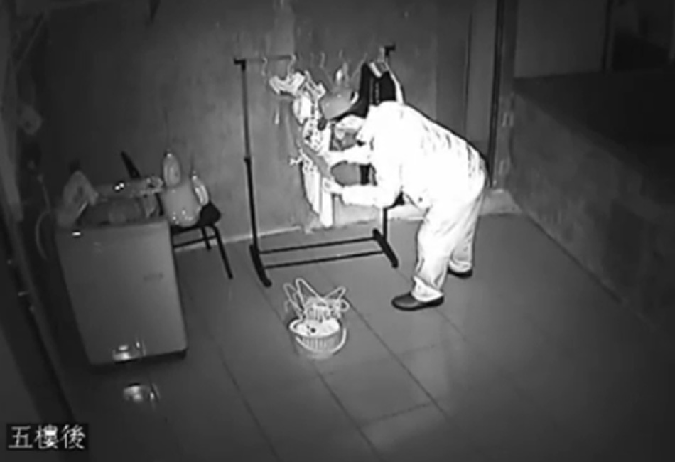 内衣有人偷吗_喂你在吗表情有人偷猪