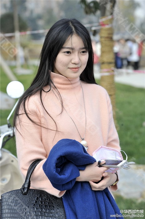 四川一大波美女学生参加艺考 不乏颜值很高的萌妹子