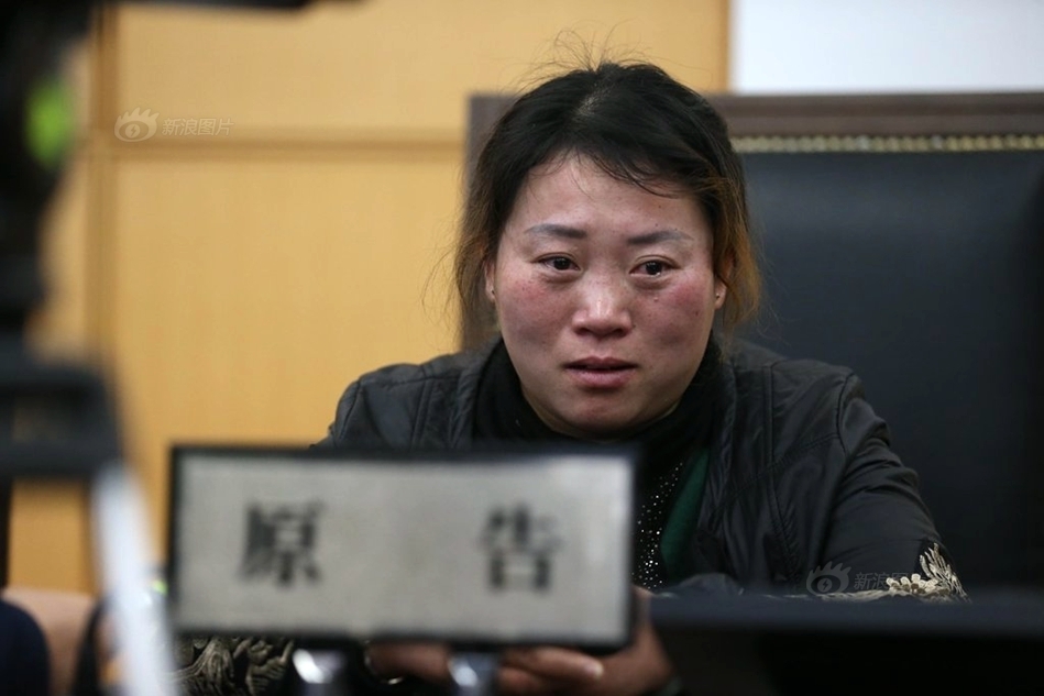 北京35岁以上人口_北京外来人口增速出现下降 近8成大学生35岁前离京(2)