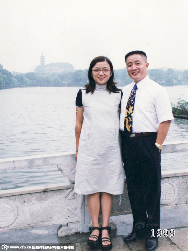 <em>父女</em>连续35年<em>同</em>地点拍照留影,<em>父女</em>连续35年<em>同</em>
