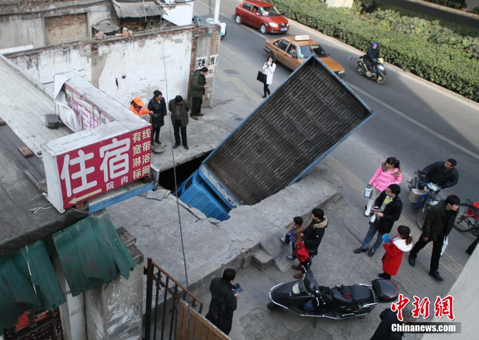 阿迪达斯清风系列