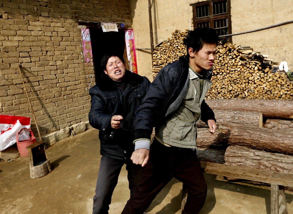 万年有多少人口_70亿 时钟 警钟(2)