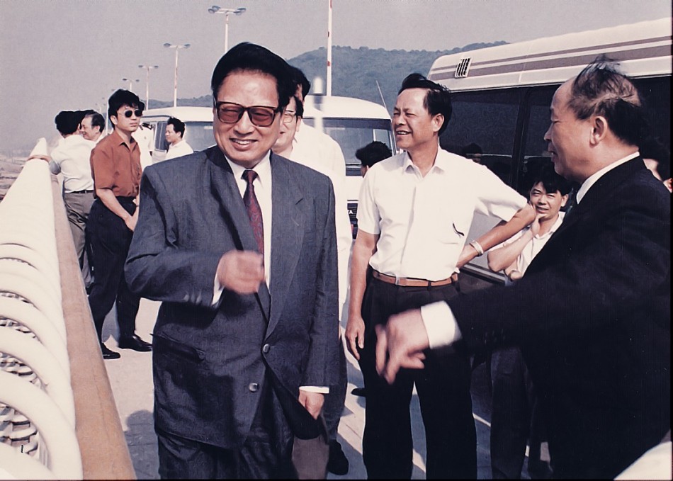 原人大委员长乔石因病逝世享年91岁 - 新闻频道