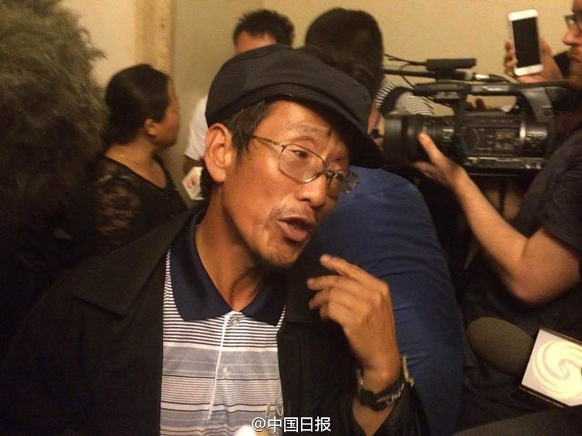 天津爆炸事故第四场发布会因家属冲击打断