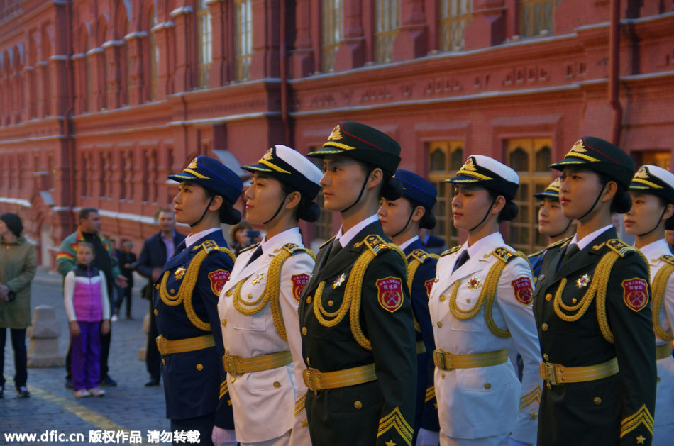 女兵丝袜_朝鲜女兵惊人一幕图_朝鲜女兵妇科体验图 ...