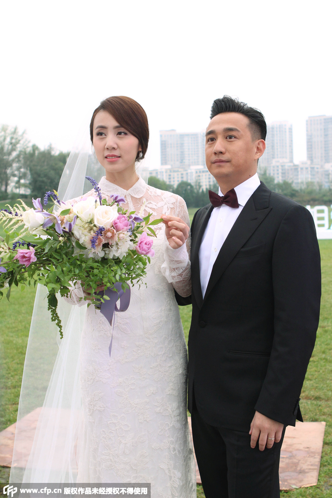 孙莉婚纱照_孙莉黄磊婚纱照(2)