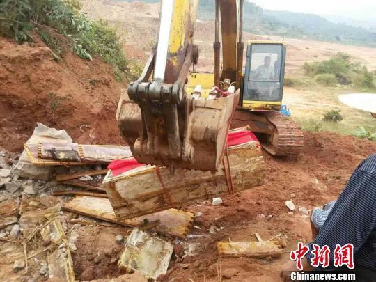  广东发现明朝官墓  棺椁散发香味 -- 佛山E家|佛