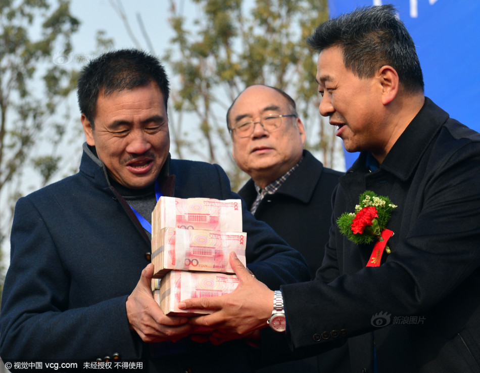 农民的老总_农民卡通图片(3)