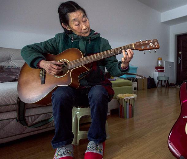 阿迪达斯清风系列-万博·体育(ManBetX)官方网站_ManBetx