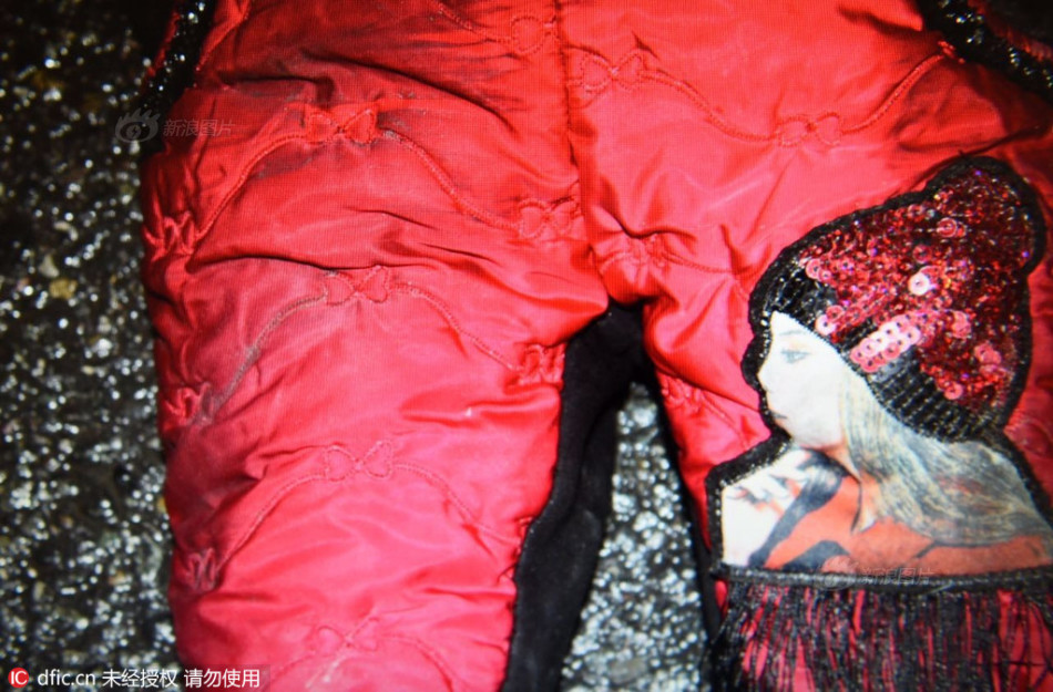 司机酒驾撞死女童弃车逃逸 下跪道歉 - 新闻频