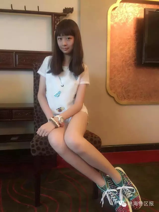 13岁少女拥有一双破了吉尼斯记录的长美腿
