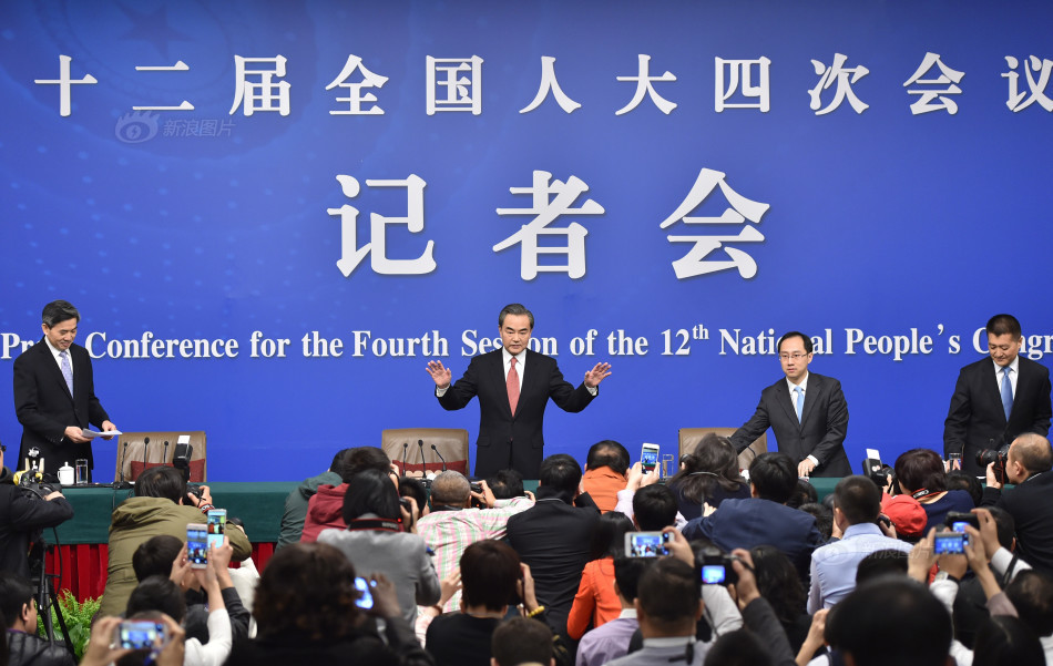 两会人口政策_科学围观两会,最重要的这六大政策信号不可不知(3)