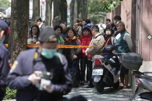 台北4岁女孩当街遭割喉身首异处 母亲目睹全程几近崩溃组图