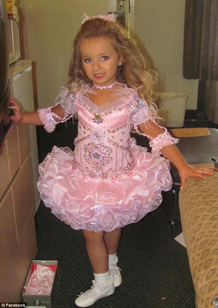 人生赢家!美9岁小女孩自创品牌身家百万(组图)