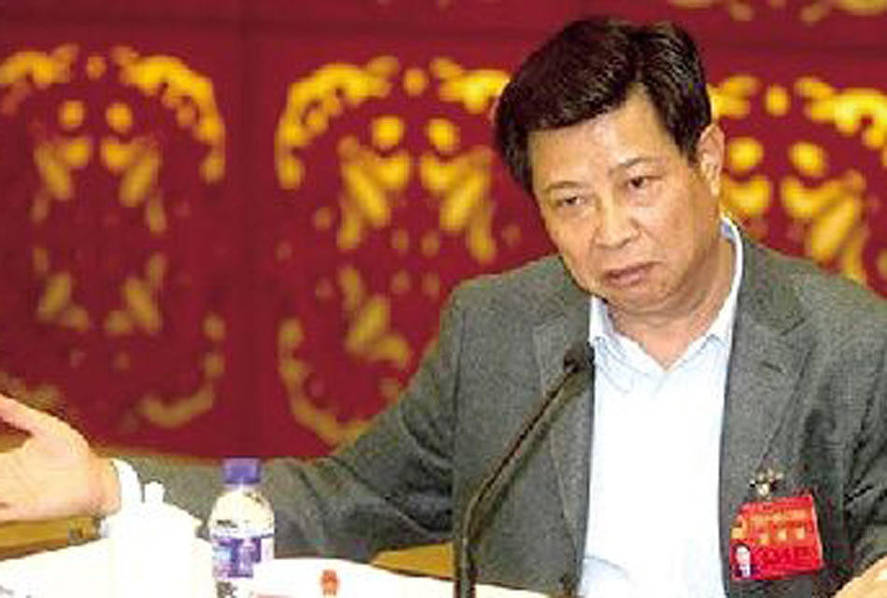 朱明国担任广东省纪委书记期间，曾查办过多起贪腐大案。其中影响最大的当属茂名市委原书记罗荫国案。2011年2月，罗荫国被查，揭开了当地买官卖官的贪腐窝案，即“茂名窝案”。事后广东省纪委披露，该案一共涉及县处级及以上官员242人。图为罗荫国。