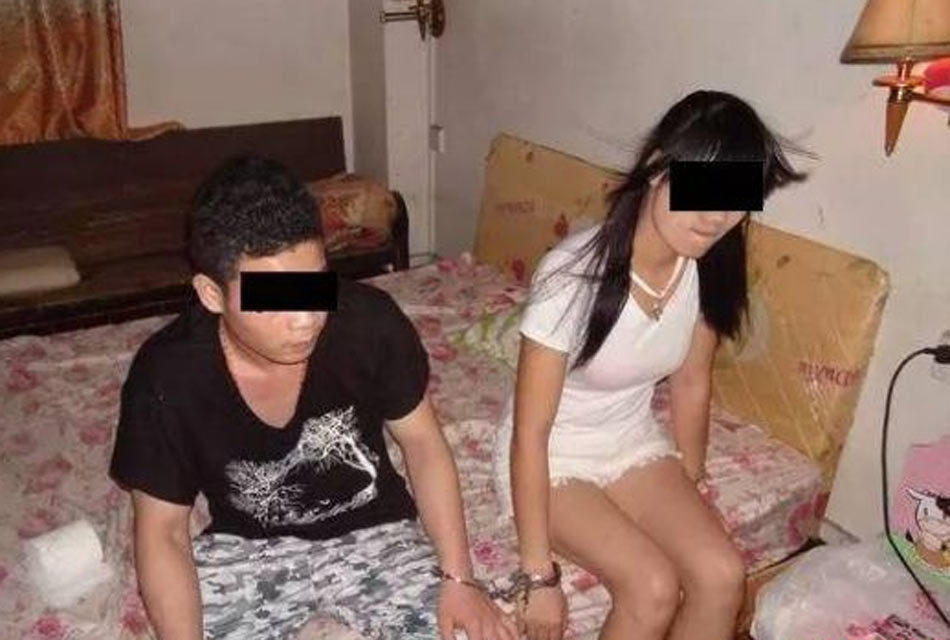 黄色三级片夫妻