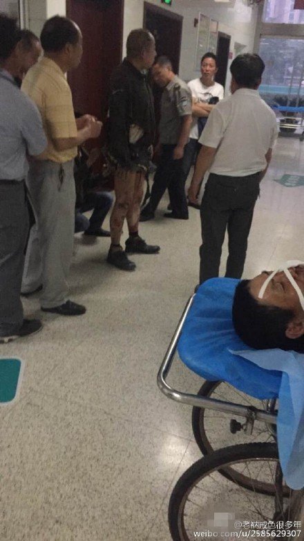 乱伦自拍