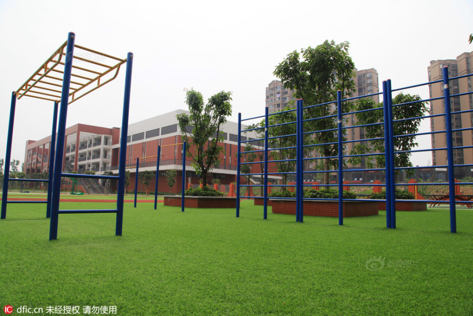 久久露脸国语精品国产91
