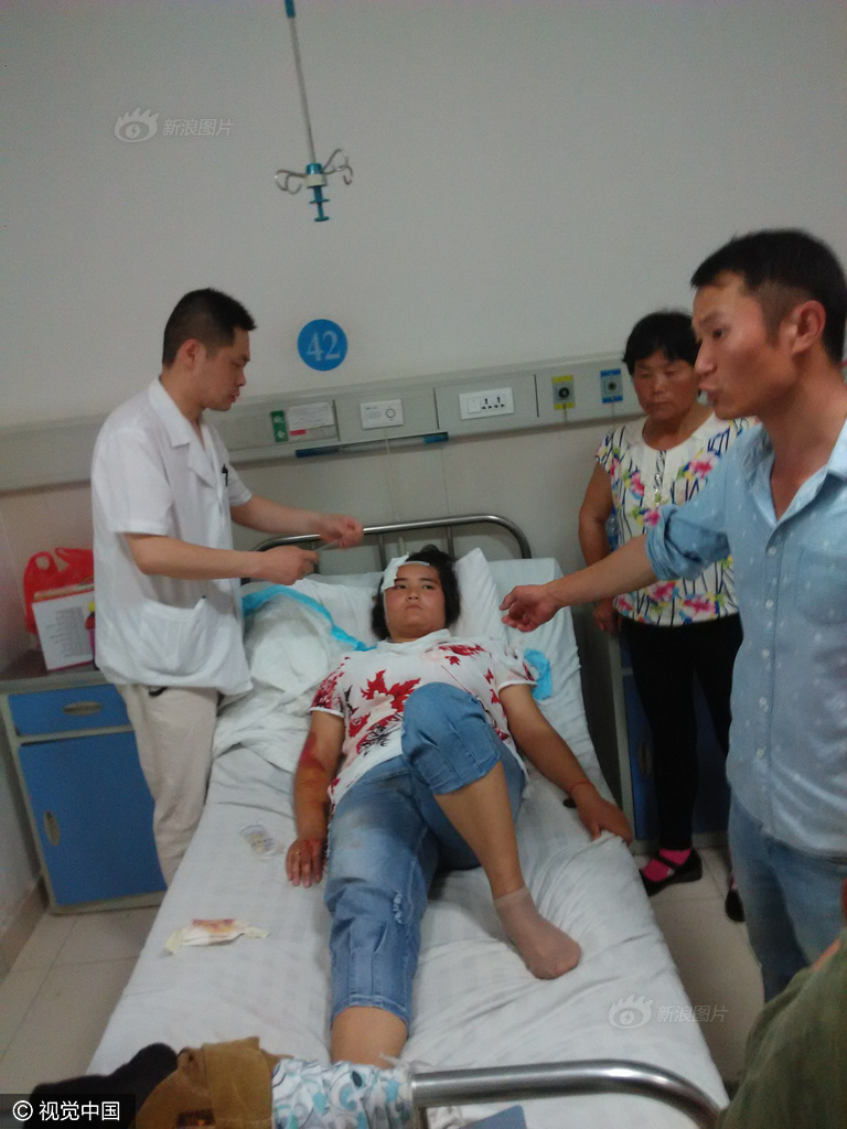 女人张开腿桶进牛鞭