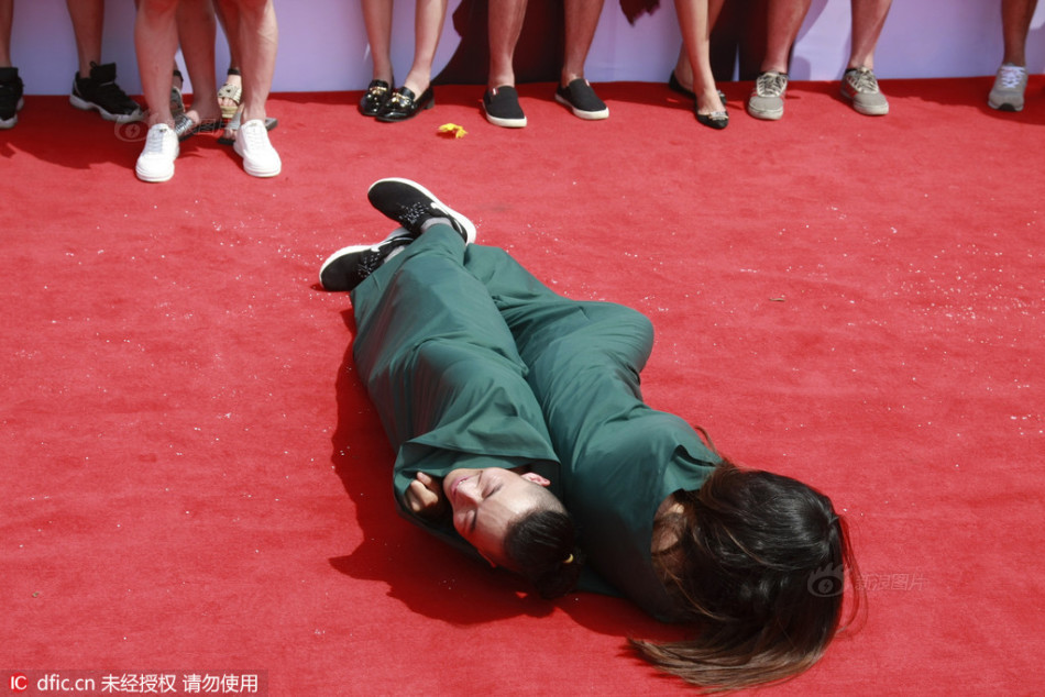 伊人无码偷拍视频