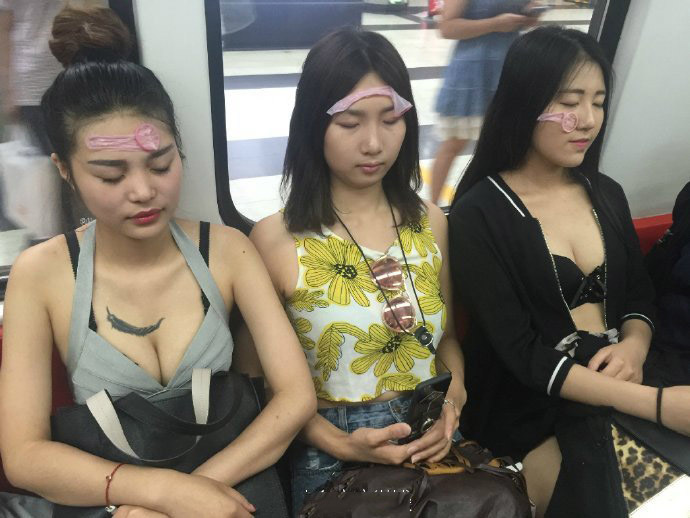 我穿jk被同桌C出水了