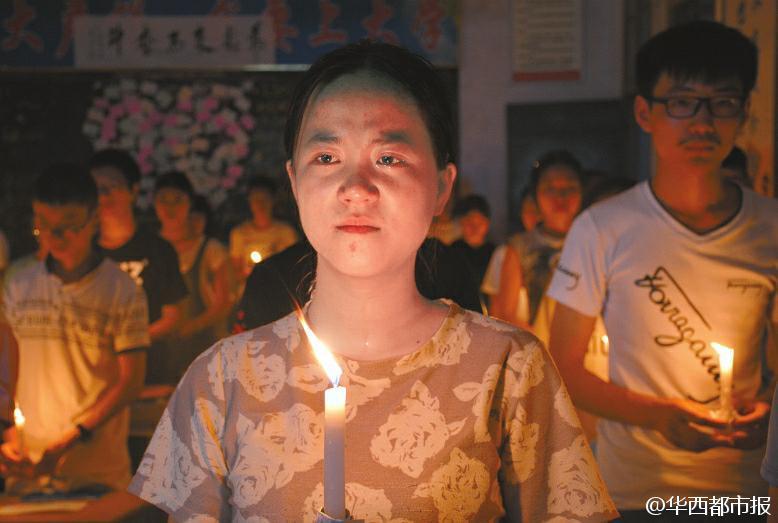 老女人大奶子乱伦
