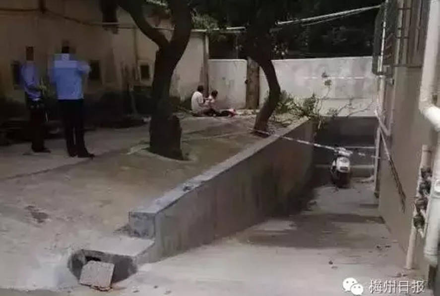 亚洲乱伦女人Av免