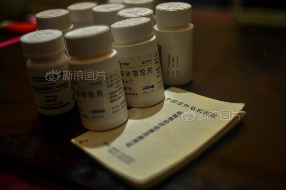 张柏芝打开双腿好爽艳照