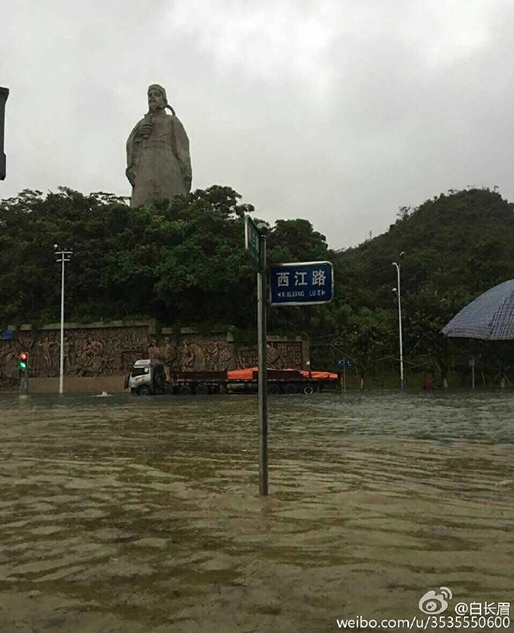 小伙和老头操逼