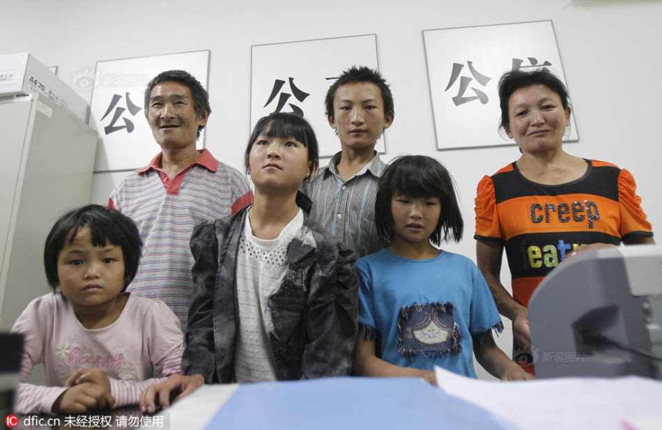 班长露出 强行被男生揉动漫