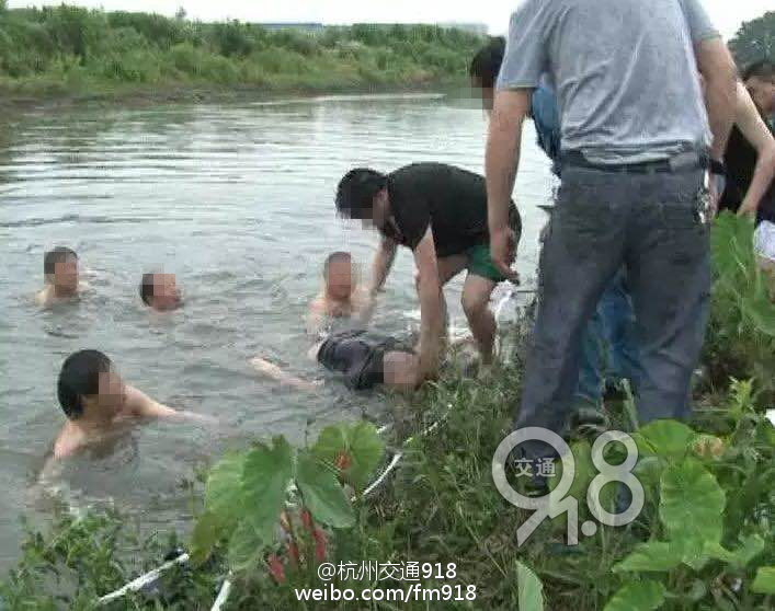 噴乳
