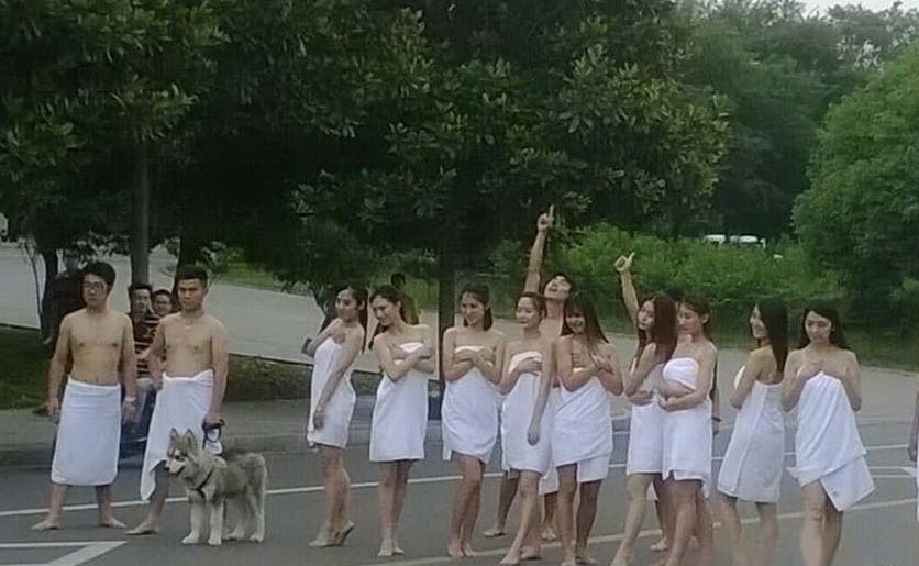 欧美女厕所偷拍