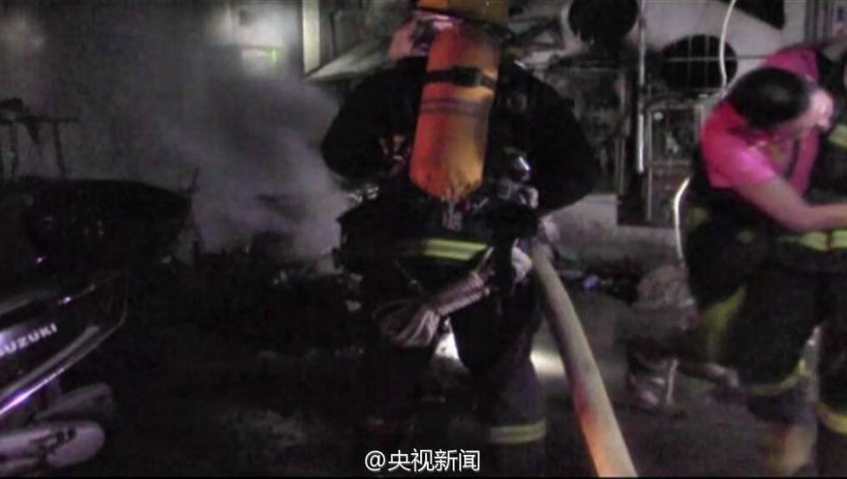 女星全裸露下体网站