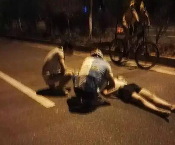 豊满熟女内衣X*高清X