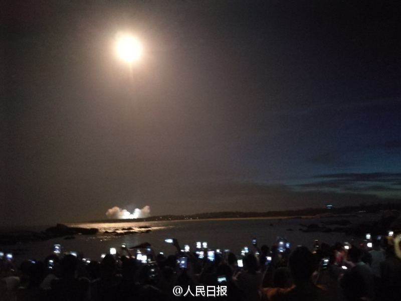 雷电将军被 吸乳羞羞小时