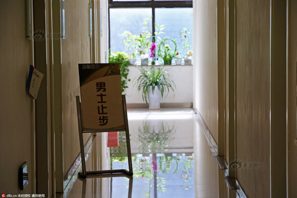 夜玩14亲女小妍到两点