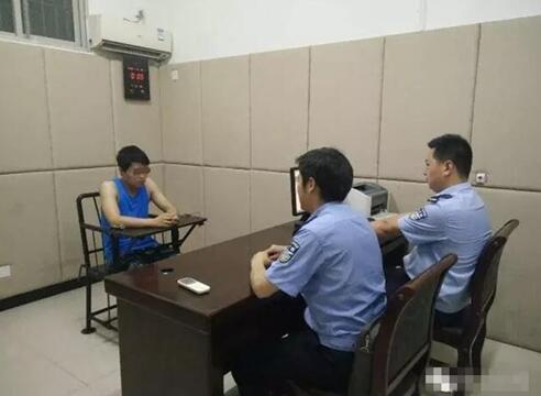 校花扒开 让我   图片