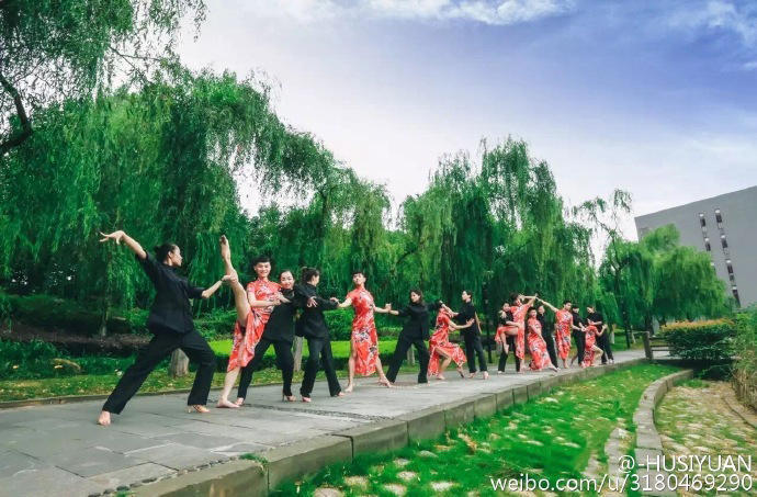 欧美激情一区