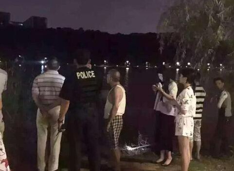 成人免费毛片