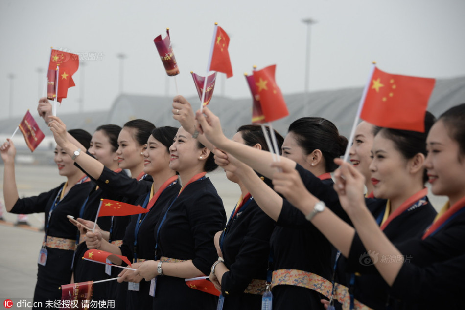 奶大的女人弄着舒服