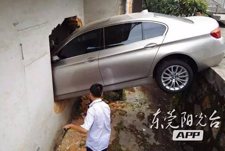 亚洲激情视频