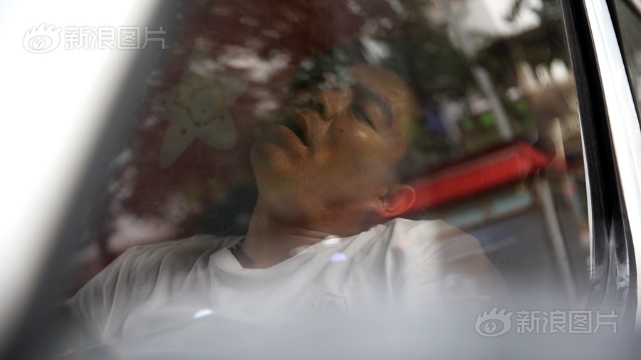 免费久久久