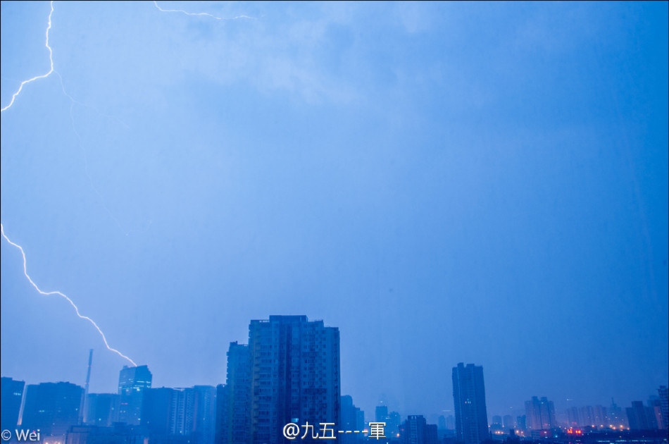免费 看 成人 片