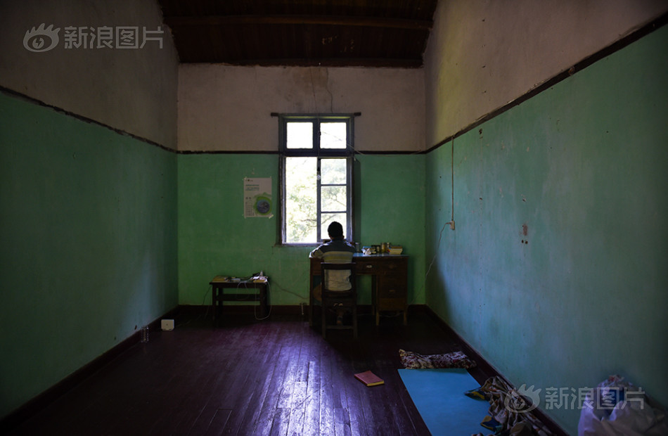 操胖女人逼逼