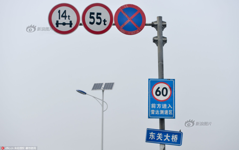 两个女人互摸自慰