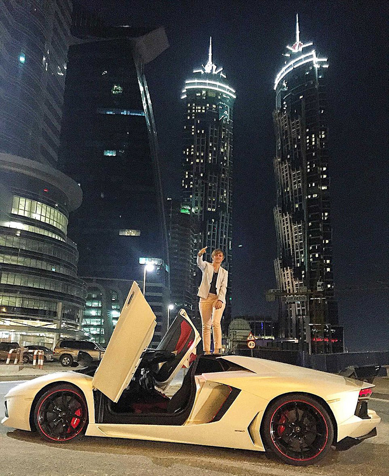 张筱雨两腿玉门打开